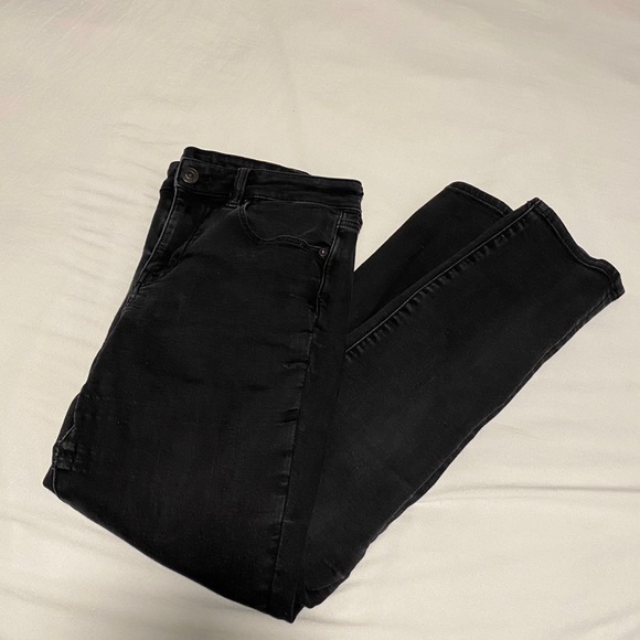 American Eagle Straight Leg High Waisted Jeans - Picture 2 of 5